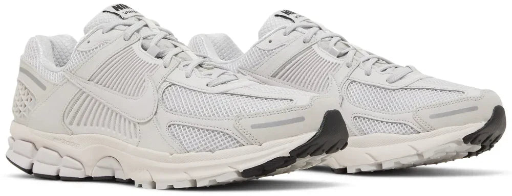 NIKE TN VOMERO 5 WHITE