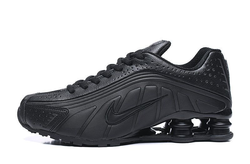 NIKE SHOX R4